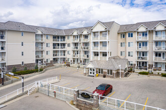 500 Rocky Vista Gdns NW in Calgary, AB - Building Photo - Building Photo