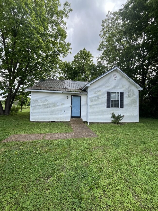 property at 124 Tuxedo Dr
