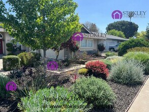 814 Weaver Ln in Concord, CA - Building Photo - Building Photo
