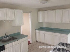 16 Baker Ct in Boston, MA - Building Photo - Building Photo