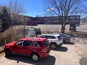 4 Sisson Terrace in Lynn, MA - Building Photo - Building Photo