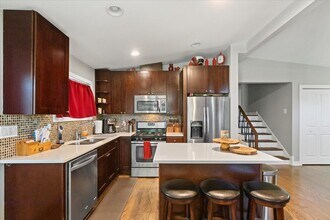 747 Leclaire Ave in Wilmette, IL - Building Photo - Building Photo