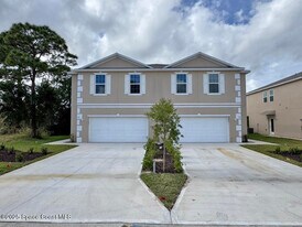 532 L M Davey Ln in Titusville, FL - Building Photo