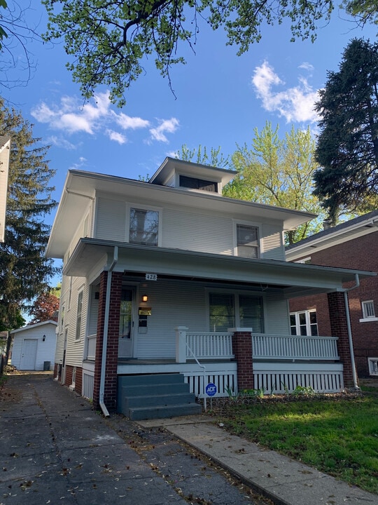 428 W Cook St in Springfield, IL - Building Photo