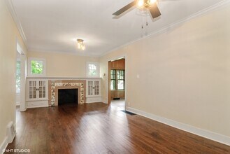 28W456 Batavia Rd in Warrenville, IL - Building Photo - Building Photo