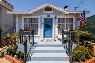 533 13th St in Manhattan Beach, CA - Foto de edificio - Building Photo