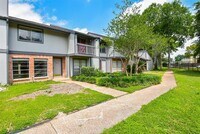 5809 Village Forest Ct photo'