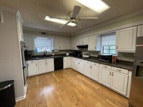 1914 Cardinal Dr in Tupelo, MS - Building Photo - Building Photo