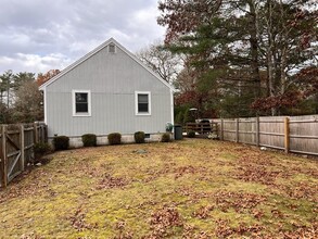 756 Bourne Rd in Plymouth, MA - Foto de edificio - Building Photo