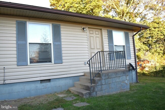 5986 Broad St in Mount Jackson, VA - Building Photo - Building Photo