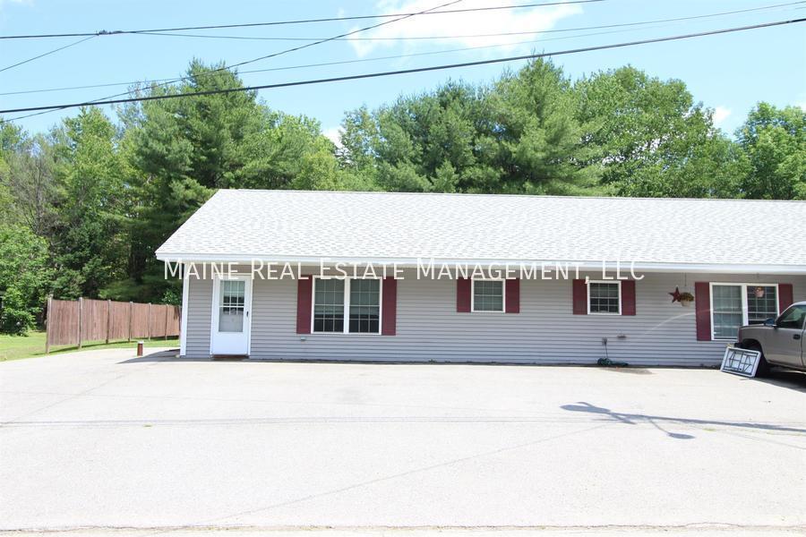 41 Vafiades Ave, Unit 2 in Hermon, ME - Building Photo