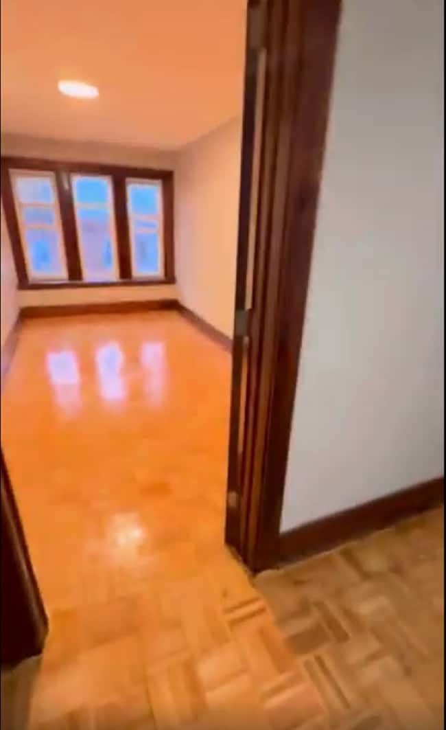 2855 E 82nd St, Unit 2855 E 82nd St 3F in Chicago, IL - Foto de edificio - Building Photo