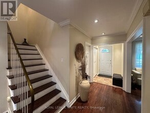 9 Waddington Crescent in Toronto, ON - Building Photo - Building Photo
