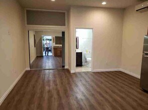 1010 Florence Pl-Unit -HM in Glendale, CA - Foto de edificio - Building Photo