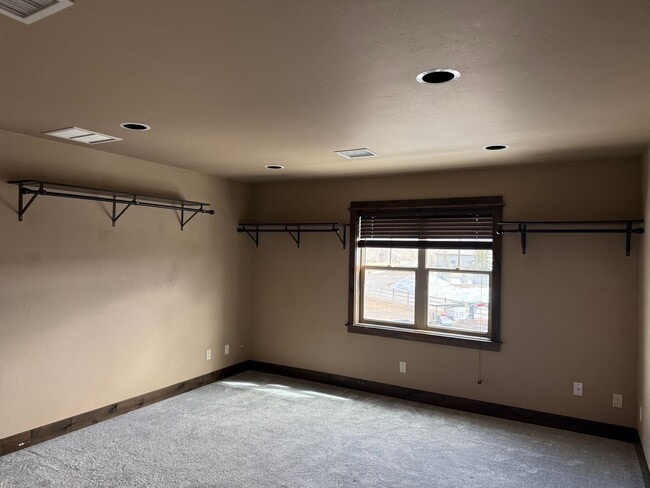 33 Elk Bugle Ct in Belgrade, MT - Building Photo - Building Photo