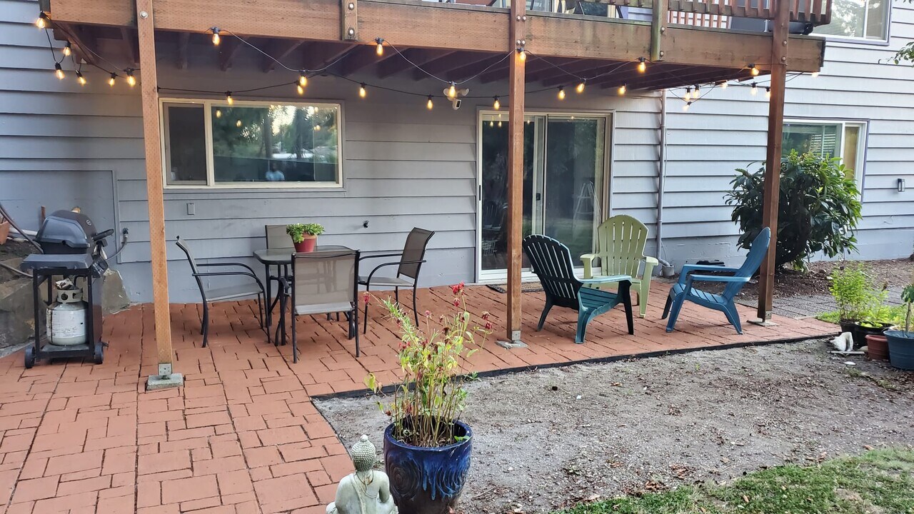 434 S 199th St, Unit 1 in Des Moines, WA - Foto de edificio