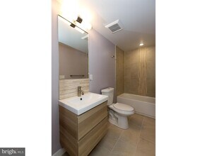 2015 S Hutchinson St, Unit 11 in Philadelphia, PA - Building Photo - Building Photo