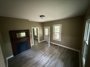 1326 E Harper Ave in Maryville, TN - Building Photo - Building Photo