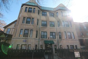 4647 N Paulina St, Unit #4641-210 in Chicago, IL - Building Photo
