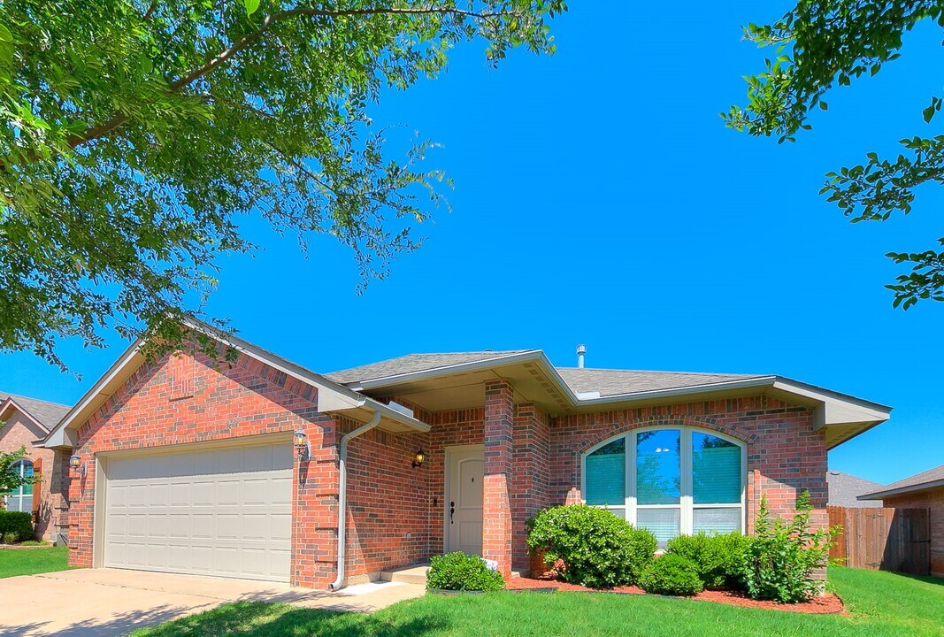 3005 NW 182nd Terrace in Edmond, OK - Building Photo