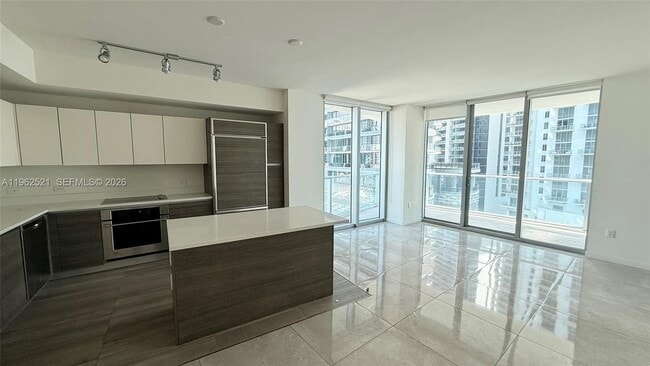 1100 S Miami Ave in Miami, FL - Building Photo - Building Photo