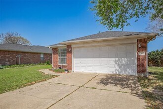17046 Applecross Ln in Houston, TX - Building Photo - Building Photo