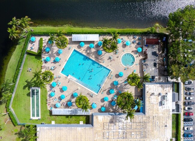 233 Brittany F in Delray Beach, FL - Building Photo - Building Photo