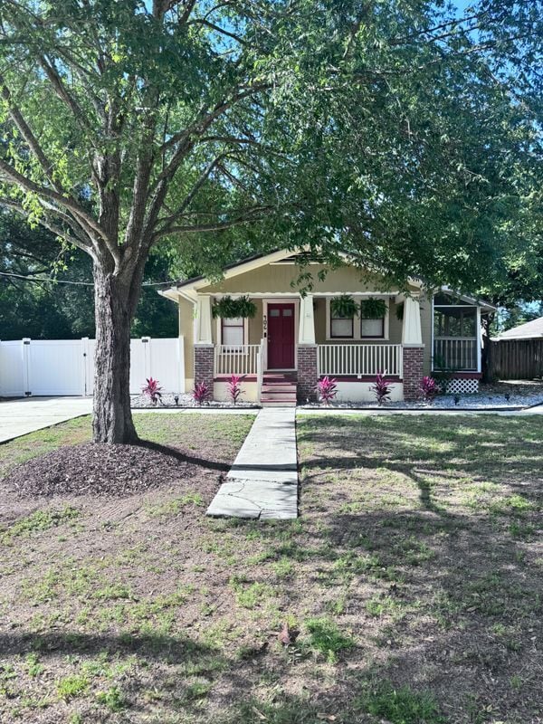 property at 406 W Alva St