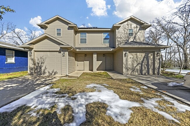 property at 727 W Johnson St