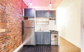 Putnam Ave, Unit 1R in Brooklyn, NY - Building Photo