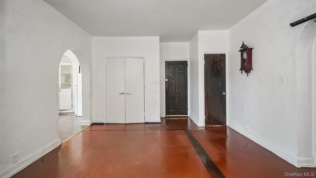 252 S Tenth Ave in Mount Vernon, NY - Building Photo - Building Photo