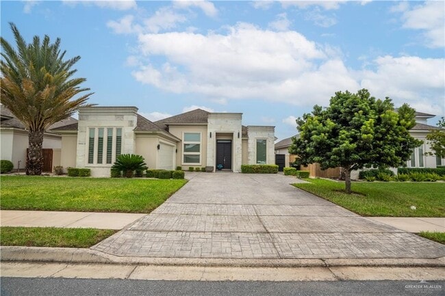 2200 S 10th St in McAllen, TX - Building Photo - Building Photo