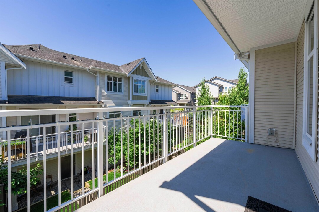 11295 Pazarena Pl. in Maple Ridge, BC - Building Photo