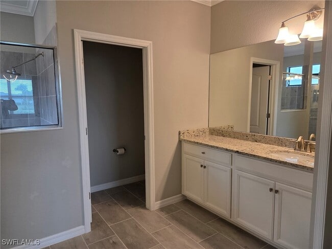 property at 17665 Kinzie Ln