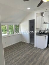 1025 S Victoria Ave in Corona, CA - Building Photo - Building Photo