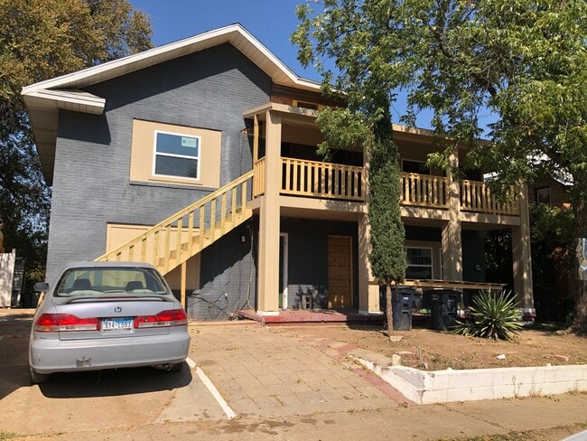 property at 3801 Meadowbrook Dr