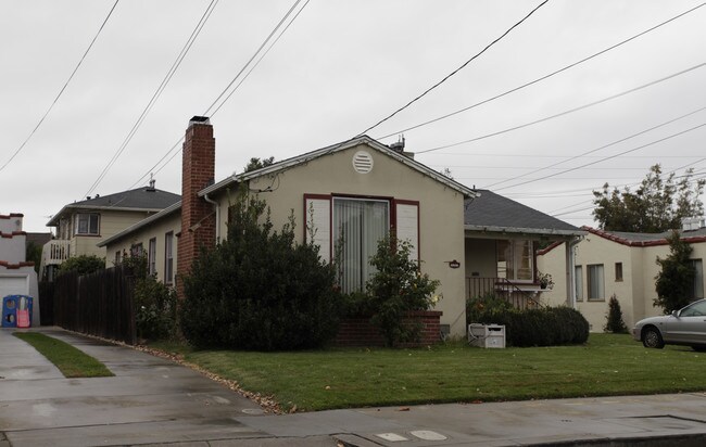1815 Pearl St in Alameda, CA - Foto de edificio - Building Photo