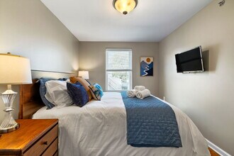 816 S Negley Ave, Unit #2 in Pittsburgh, PA - Foto de edificio - Building Photo