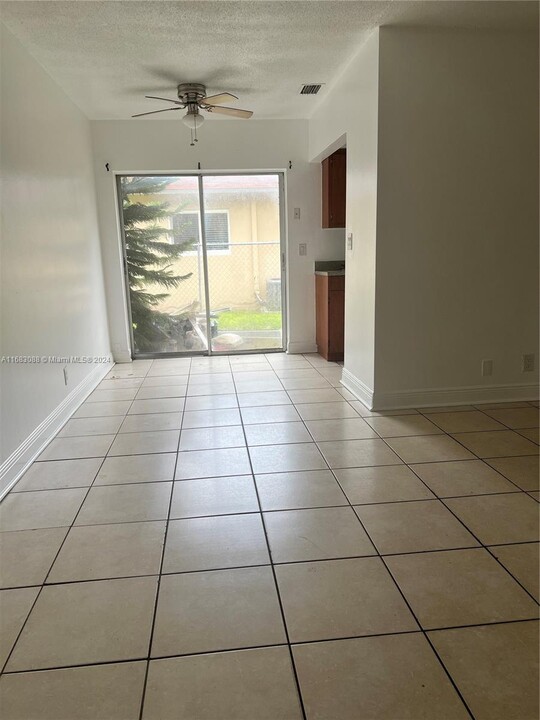 4100 NW 30th Terrace-Unit -3 in Lauderdale Lakes, FL - Building Photo