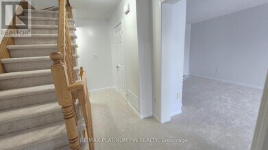 3165 Stornoway Cir in Oakville, ON - Building Photo - Building Photo