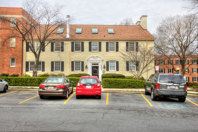 2204 Washington Ave in Silver Spring, MD - Building Photo - Building Photo