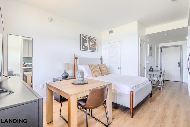 632 Howard Rd SE, Unit 834 in Washington, DC - Building Photo - Building Photo