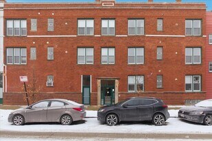 2350 W Charleston St in Chicago, IL - Building Photo