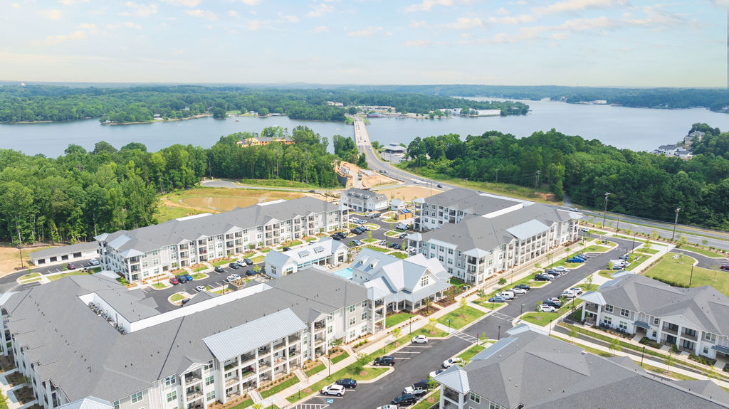 The LakeHouse on Wylie in Charlotte, NC - Building Photo