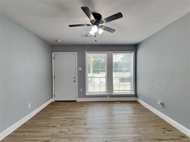 2343 E Pentagon Pkwy in Dallas, TX - Building Photo - Building Photo