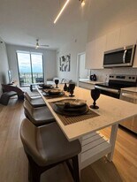 112 SE 2nd Ave, Unit A3 in Dania Beach, FL - Building Photo