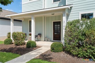 2104 Pecan Island Dr in Leander, TX - Building Photo - Building Photo