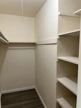 Carol Manor in Sacramento, CA - Building Photo - Building Photo