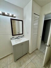 2081 NW 46th Ave in Lauderhill, FL - Foto de edificio - Building Photo