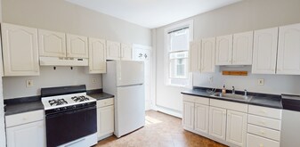 61 Dana St, Unit 9 in Cambridge, MA - Building Photo